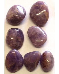 Ametyst-krystal-mørk